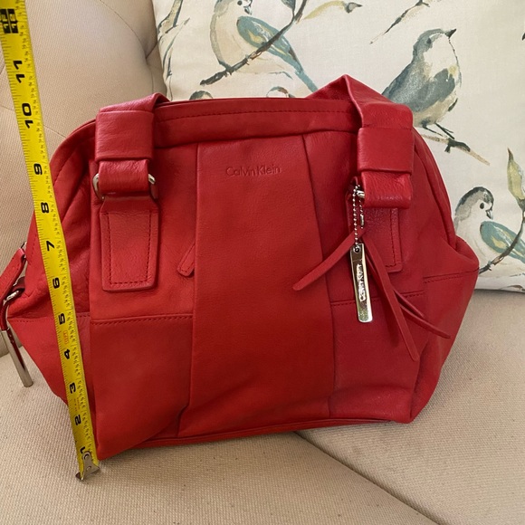 Red Leather Handbag with Shoulder Straps - Picture 8 of 8